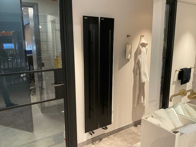 Instamat - teso - designradiator 25 x 170 cm (2x) - afbeelding 1 van  6