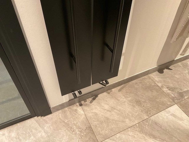 Instamat - teso - designradiator 25 x 170 cm (2x) - afbeelding 5 van  6