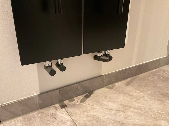 Instamat - teso - designradiator 25 x 170 cm (2x) - afbeelding 6 van  6