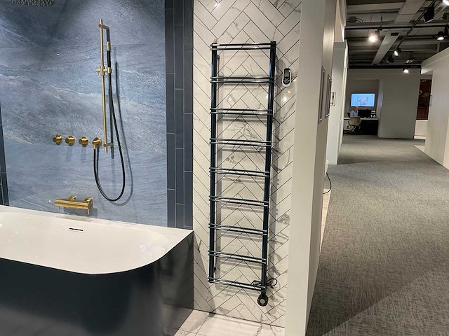 Instamat designradiator elektrisch - afbeelding 1 van  4