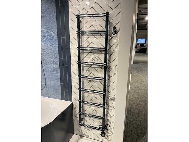 Instamat designradiator elektrisch - afbeelding 2 van  4