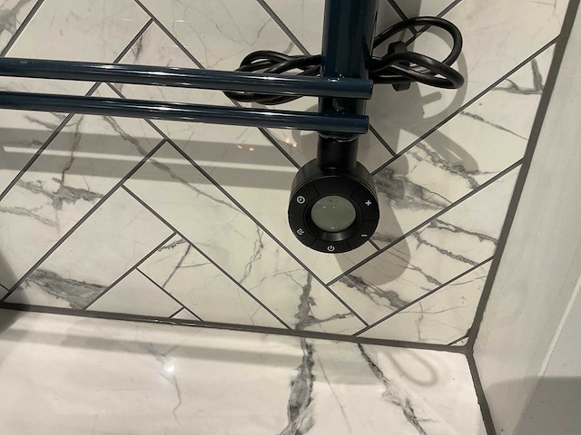 Instamat designradiator elektrisch - afbeelding 3 van  4