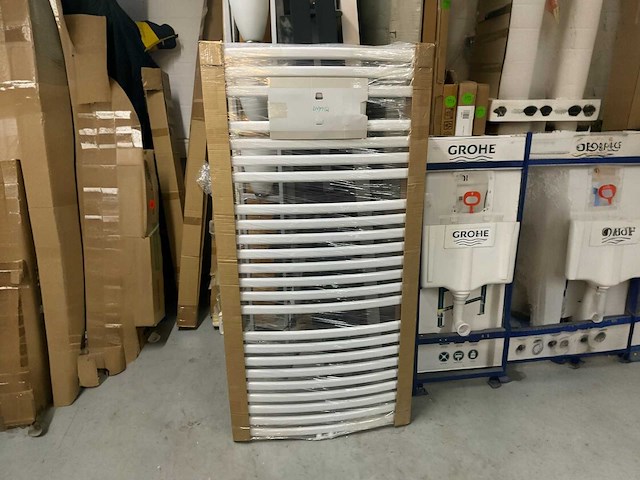 Instamat milano straight designradiator 76x150cm - afbeelding 1 van  2