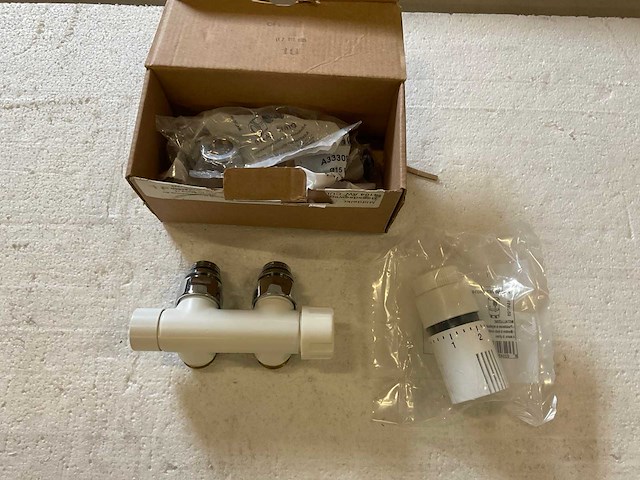 Instamat thermostatisch aansluitblok 1/2 - afbeelding 1 van  4