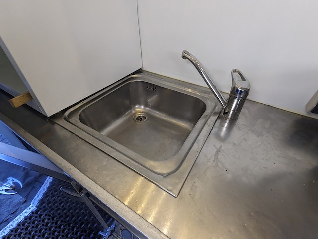 Instapklare verkoopwagen/oliebollenkraam, de vries, jv 250 - afbeelding 19 van  56