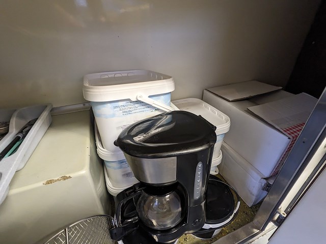 Instapklare verkoopwagen/oliebollenkraam, de vries, jv 250 - afbeelding 24 van  56