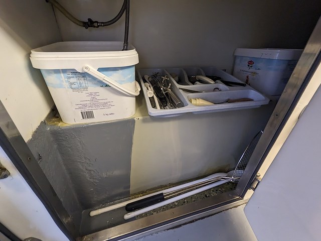 Instapklare verkoopwagen/oliebollenkraam, de vries, jv 250 - afbeelding 25 van  56