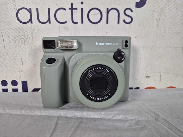 Instax wide 400 - instant camera - sage green - afbeelding 1 van  2