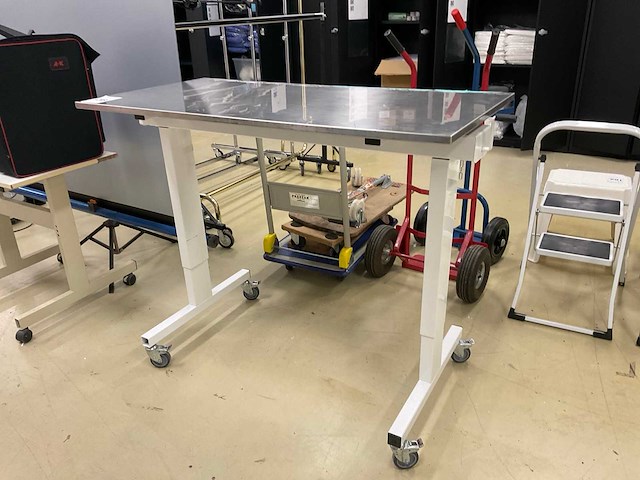 Instrumenten trolley - afbeelding 1 van  4