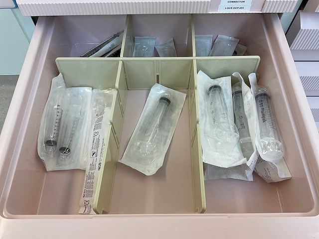 Instrumenten wagen - afbeelding 13 van  16