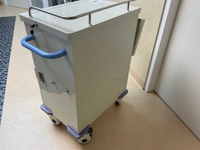 Instrumentenwagen - afbeelding 5 van  13