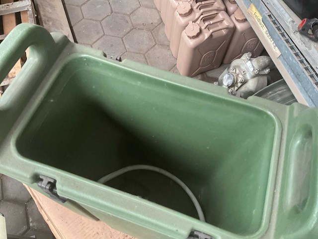 Insulated dispenser - afbeelding 5 van  6