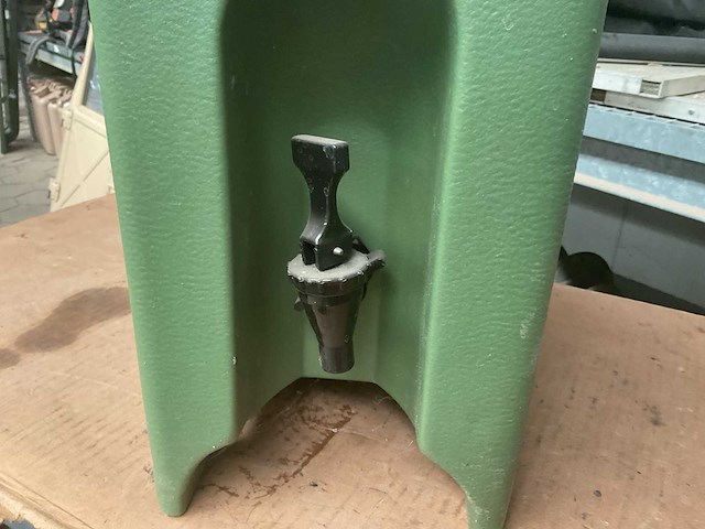 Insulated dispenser - afbeelding 6 van  6