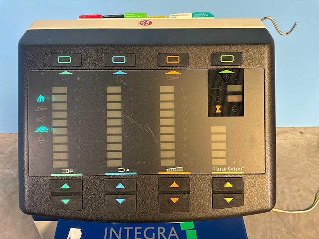 Integra lifesciences - cusa excel+ 9 - ultrasound machine - 2014 - afbeelding 8 van  14