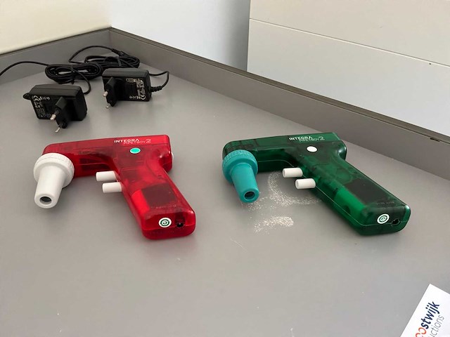 Integra pipetboy 2 pipetcontroller (2x) - afbeelding 1 van  4