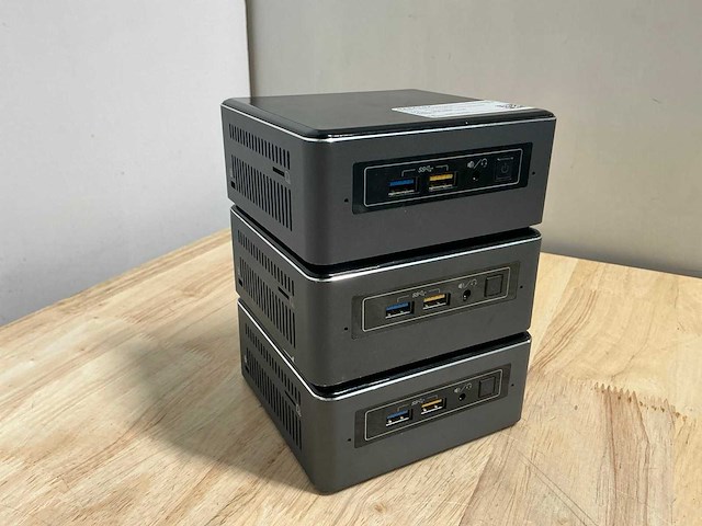 Intel - nuc7i7bnh(i7) - desktops (3x) - afbeelding 2 van  4