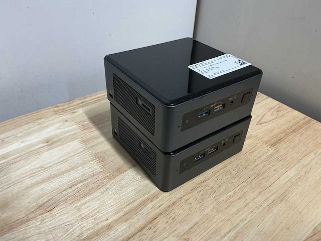 Intel - nuc8i7beh(i7) - desktops (2x) - afbeelding 2 van  6