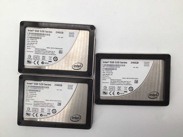 Intel 240gb 520 series sata ssd interne hardeschijf (3x) - afbeelding 3 van  5