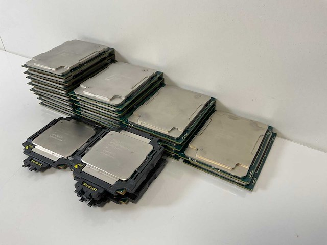 Intel mix model processor - check description (24x) - afbeelding 8 van  14