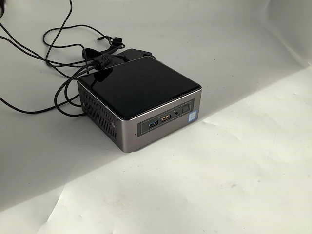 Intel nuc i5 boxnuc7ibnh 8gb 256gb desktop - afbeelding 2 van  8