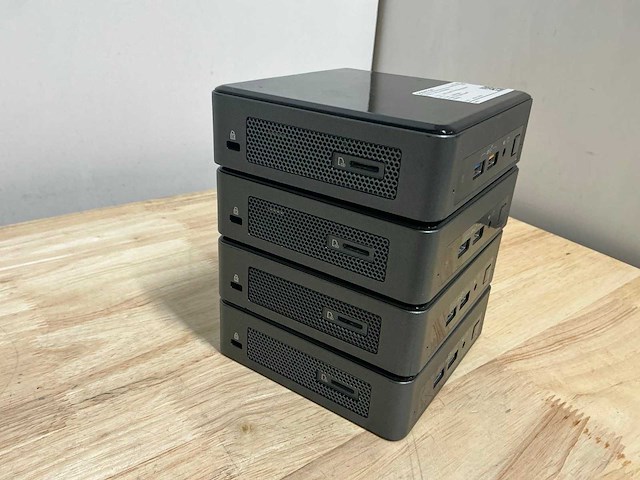 Intel nuc8i5bec desktop (4x) - afbeelding 2 van  8