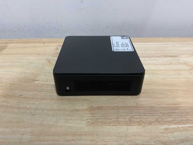 Intel swnuc12wski5000(i5-gen12) desktop - afbeelding 2 van  5