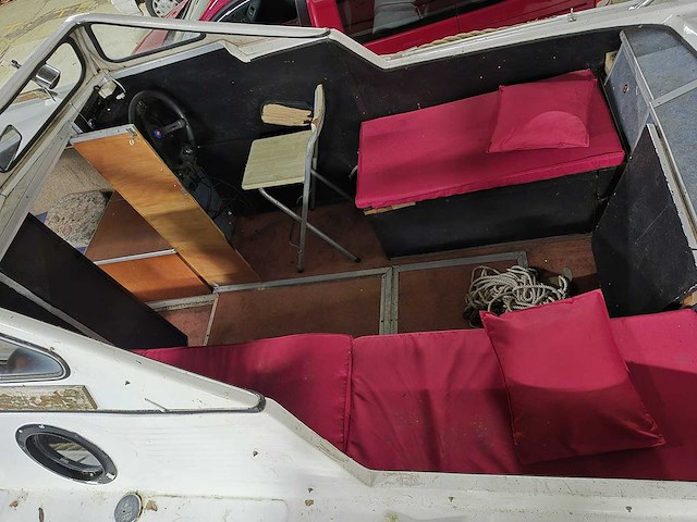 Inter 530 - console - sloep met trailer - afbeelding 13 van  28