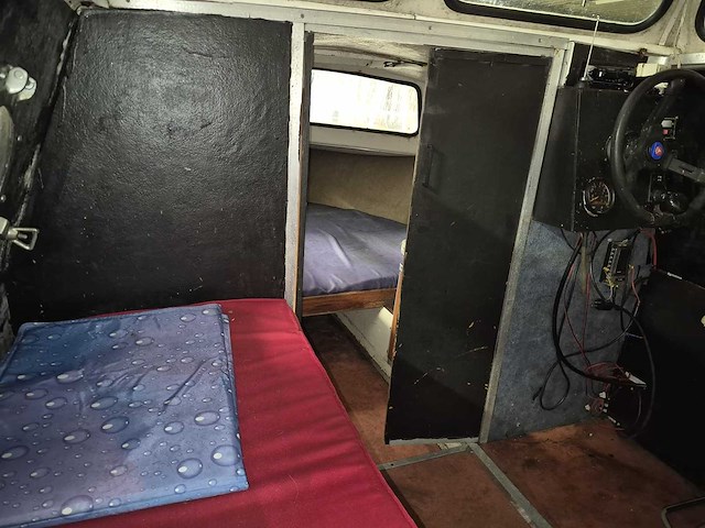 Inter 530 - console - sloep met trailer - afbeelding 18 van  28