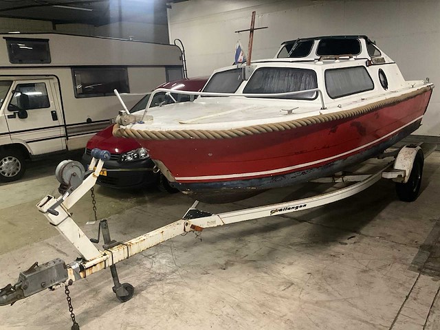 Inter 530 - console - sloep met trailer - afbeelding 26 van  28