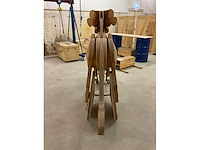 Interactieve houten kunstwerk - afbeelding 8 van  9