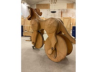 Interactieve houten kunstwerk - afbeelding 9 van  9