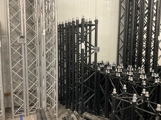 Interal protruss p36 aluminium trusdeel (4x) - afbeelding 1 van  4