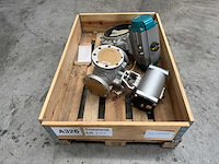 Interapp - partij industriële kleppen en pneumatische actuators - afbeelding 1 van  7