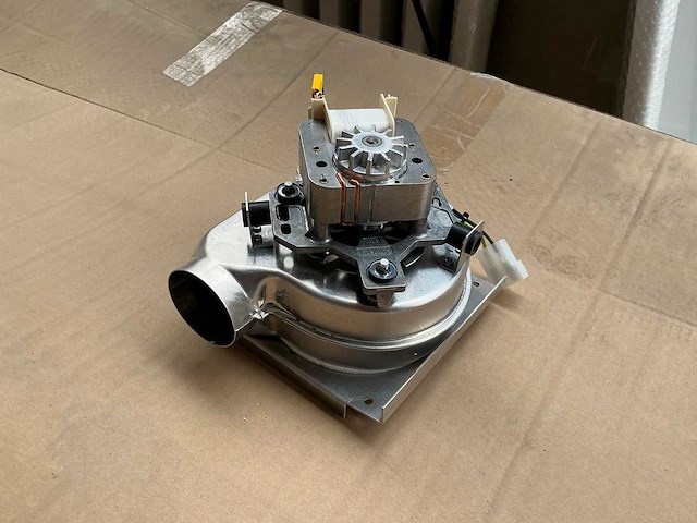 Intergas h-vrt/w ventilator - afbeelding 2 van  4