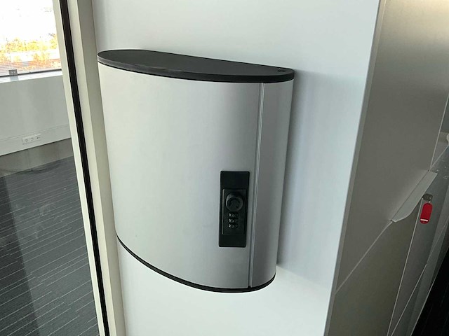 Interieurbouw lockerkast - 306x267x45 cm - afbeelding 9 van  13