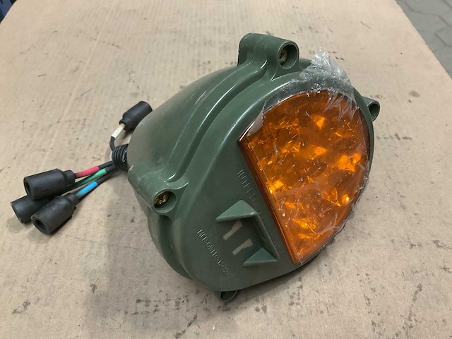 Interlog corporation parking light - afbeelding 1 van  3