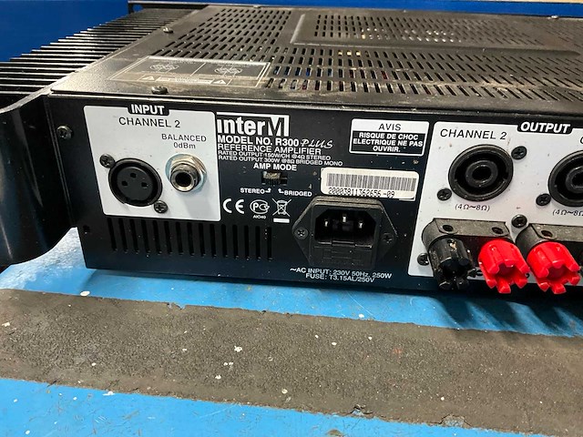 Interm r15 plus/300 versterker - afbeelding 2 van  3
