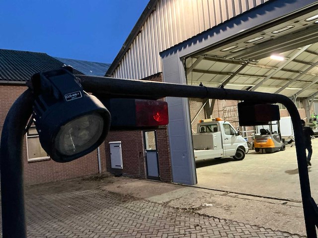 Intern transport tractor - afbeelding 5 van  15