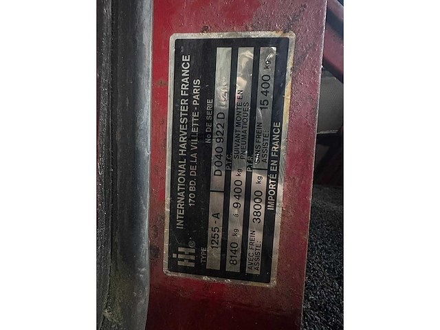 International - 1981 - 1255-a - vierwielaangedreven landbouwtractor - afbeelding 11 van  19