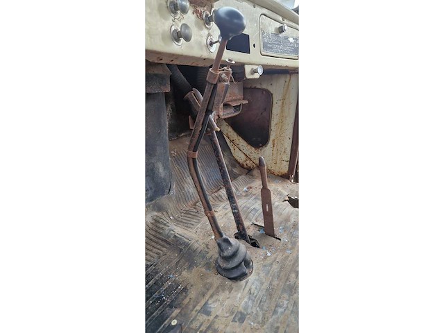 International - bullnose - chassis cabine vrachtwagen - oldtimer - afbeelding 4 van  21