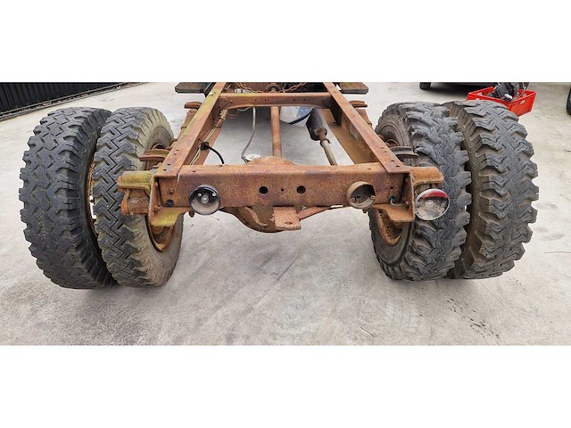 International - bullnose - chassis cabine vrachtwagen - oldtimer - afbeelding 10 van  21