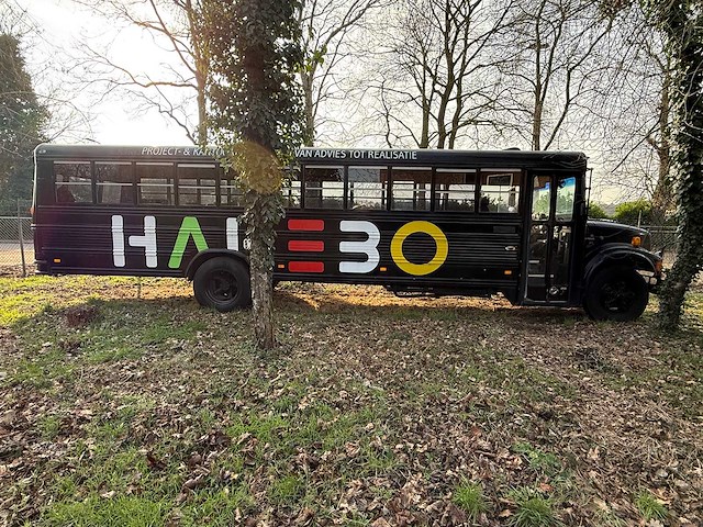 International - school bus - 3700 - wolfington body company - afbeelding 21 van  26