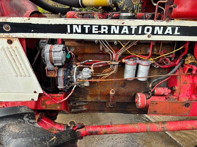 International 1246 4wd vierwielaangedreven landbouwtractor - afbeelding 2 van  17