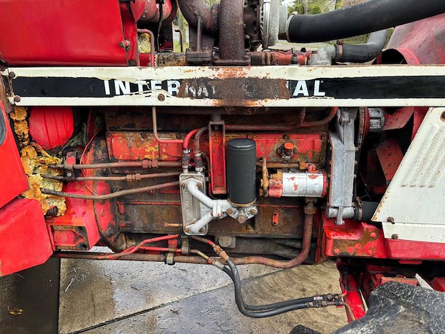 International 1246 4wd vierwielaangedreven landbouwtractor - afbeelding 4 van  17