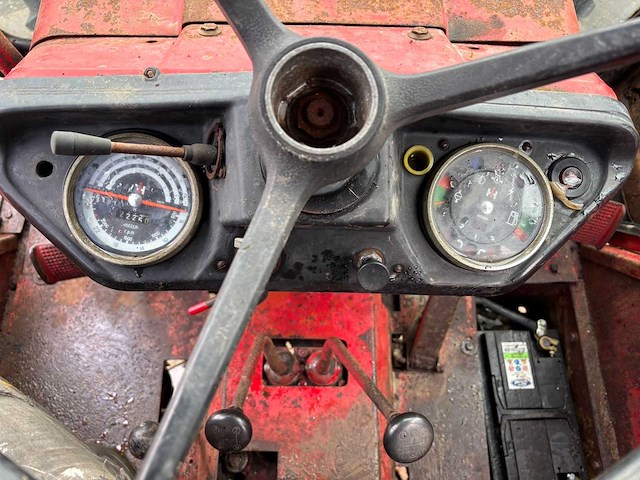 International 1246 4wd vierwielaangedreven landbouwtractor - afbeelding 7 van  17