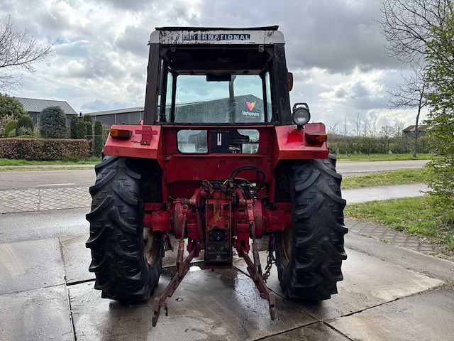 International 1246 4wd vierwielaangedreven landbouwtractor - afbeelding 14 van  17