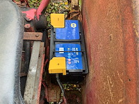 International 383 tweewielaangedreven landbouwtractor - afbeelding 12 van  27