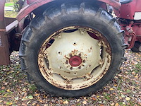 International 383 tweewielaangedreven landbouwtractor - afbeelding 26 van  27