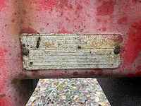 International 383 tweewielaangedreven landbouwtractor - afbeelding 27 van  27