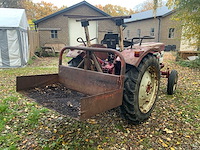 International 383 tweewielaangedreven landbouwtractor - afbeelding 5 van  27